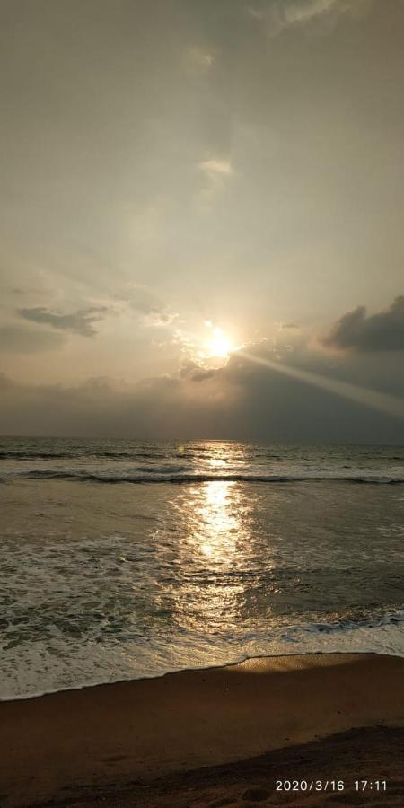 וואדואה Green Shadows Beach Hotel מראה חיצוני תמונה